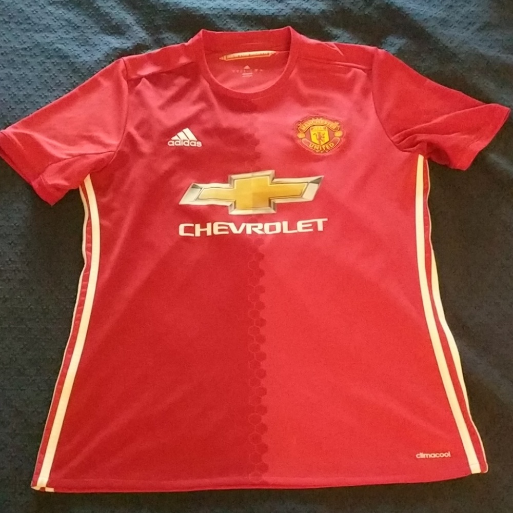 MANCHESTER UNITED HOME JERSEY